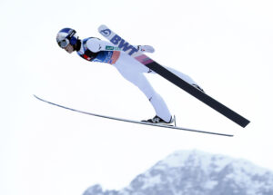 Ryoyu Kobayashi triumphiert in Lillehammer –                 Prevc und Hoffmann auf dem Podium