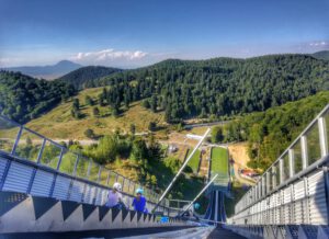 Sommer-Grand-Prix Râșnov: Premierensieg für Ichinohe – Maruyama übernimmt Gesamtführung 