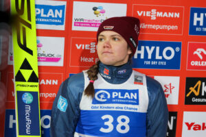 “Skisprung-Kreuzverhör” mit Agnes Reisch