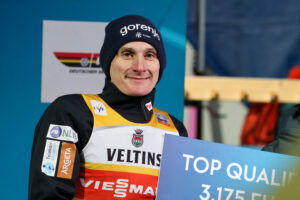 Domen Prevc in Quali vorne – Stephan Embacher mit neuem Schanzenrekord in Garmisch