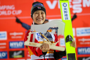 Wimpernschlagfinale in Klingenthal – Maruyama gewinnt knapp vor Prevc