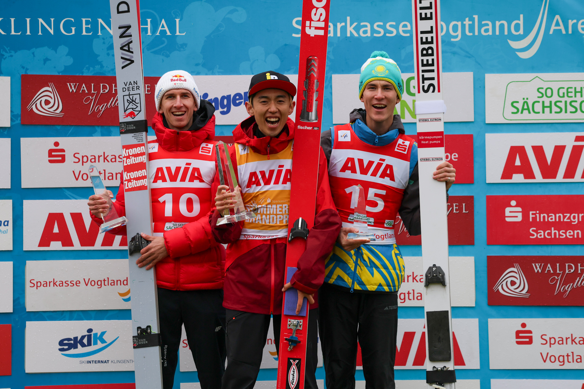 Lindvik sichert sich Tagessieg, Nakamura den Gesamtsieg