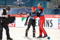 Manuel Fettner mit Daniel Huber (AUT); Vierschanzentournee - Bischofshofen 05.01.22; Foto: Konstanze Schneider