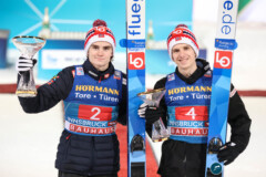 Marius Lindvik und Halvor Egner Granerud (NOR); Vierschanzentournee - Bischofshofen 05.01.22; Foto: Konstanze Schneider